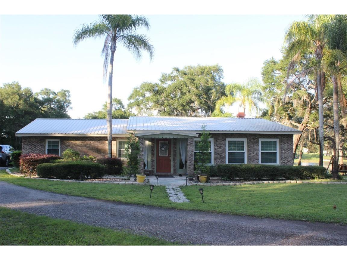 210 Westlake Drive Lake Helen FL 32744 - LAKE CLOUGH V4931084 image1