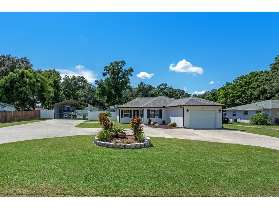 210 Willard Avenue Fruitland Park FL 34731 G5086522 image1