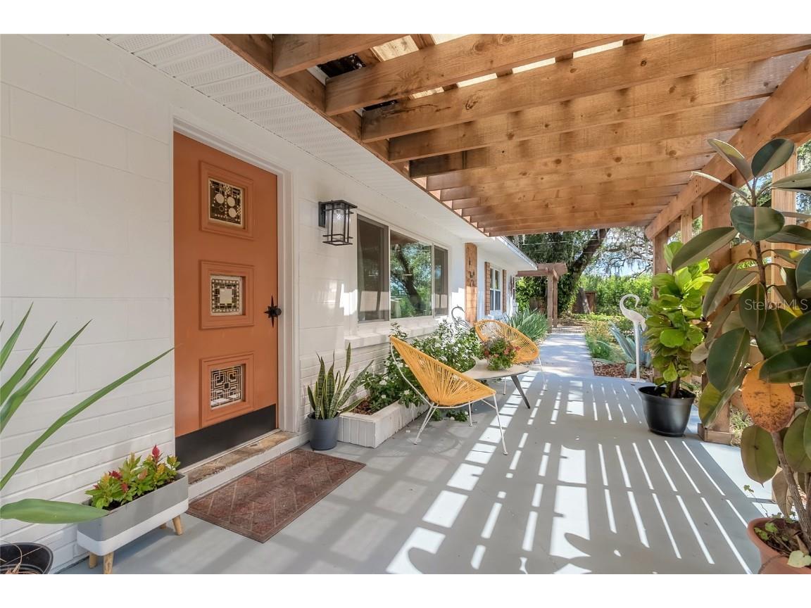 210 Woodland Drive Eustis FL 32726 - LAKE JOANNA O6110791 image1