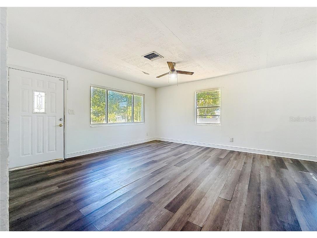 2100 28th Avenue N Saint Petersburg FL 33713 TB8449128 image7