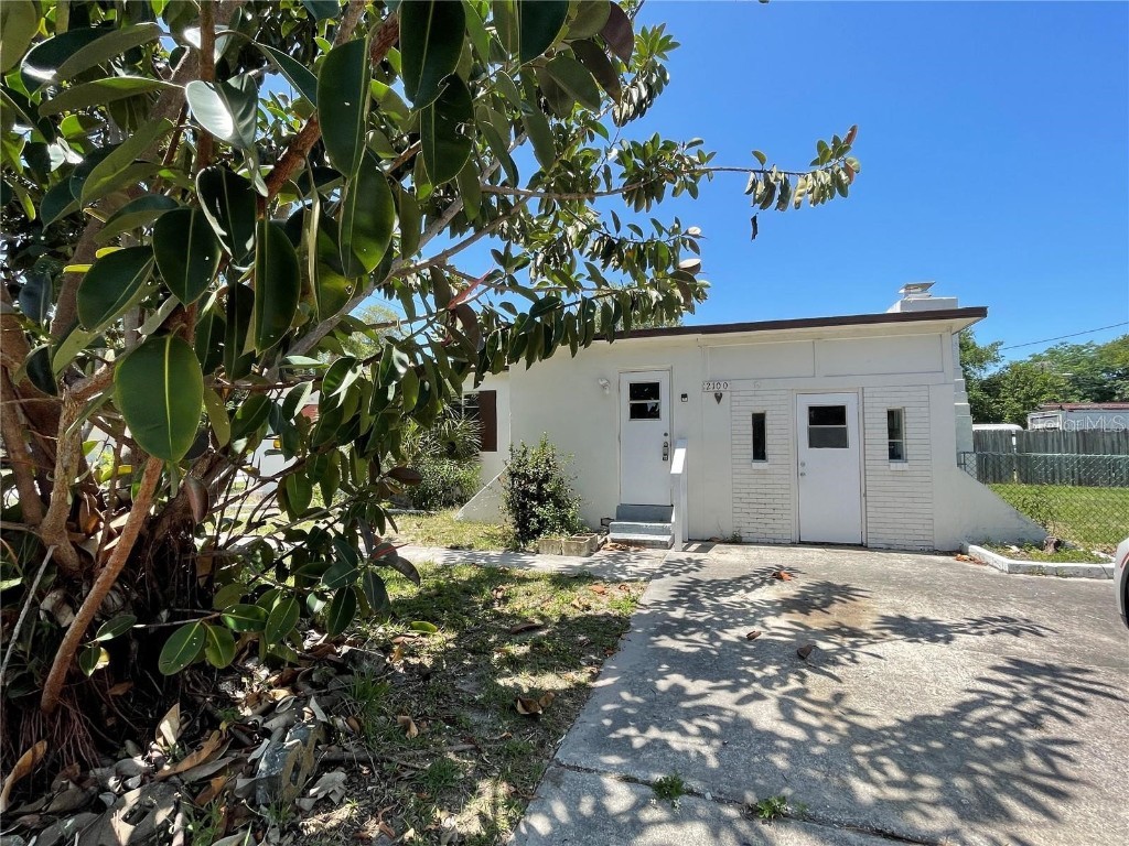 2100 47th Street N Saint Petersburg FL 33713 TB8415015 image1