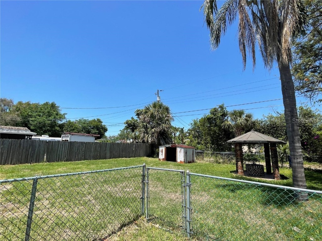 2100 47th Street N Saint Petersburg FL 33713 TB8415015 image19