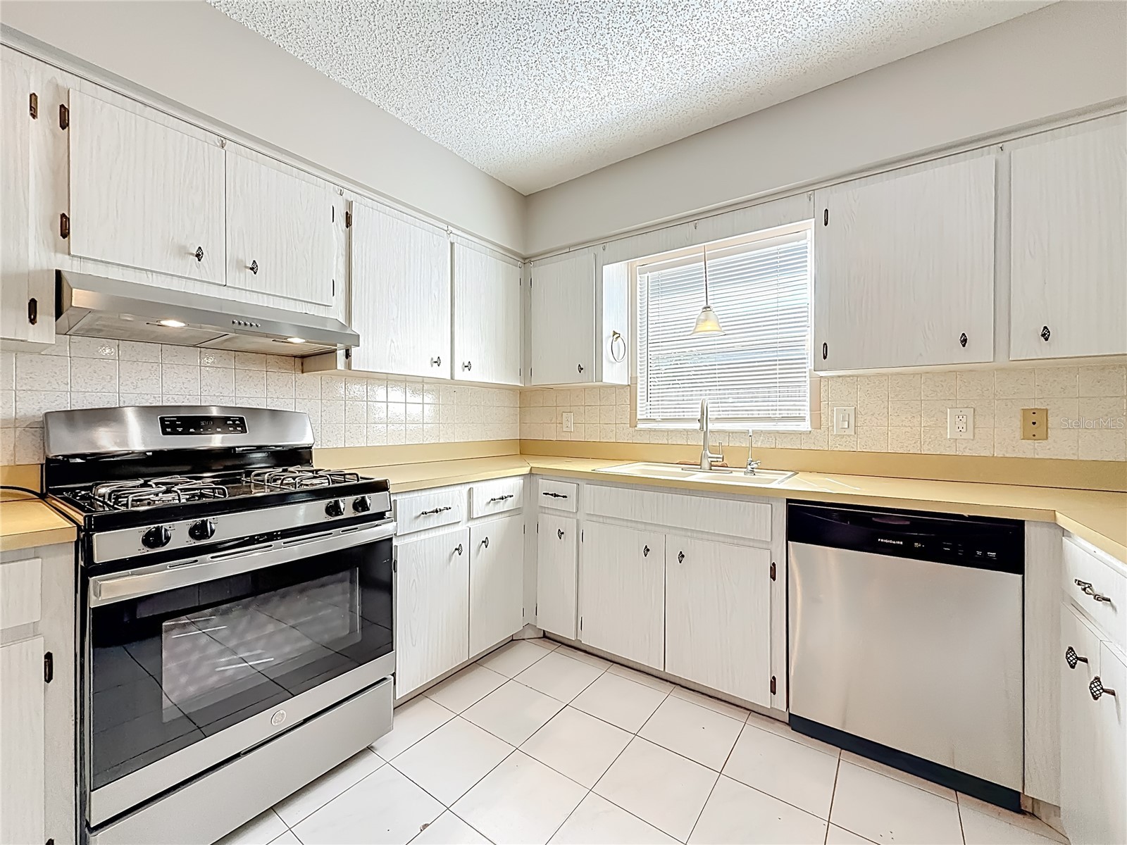 2100 58th Street N Saint Petersburg FL 33710 OM712139 image12