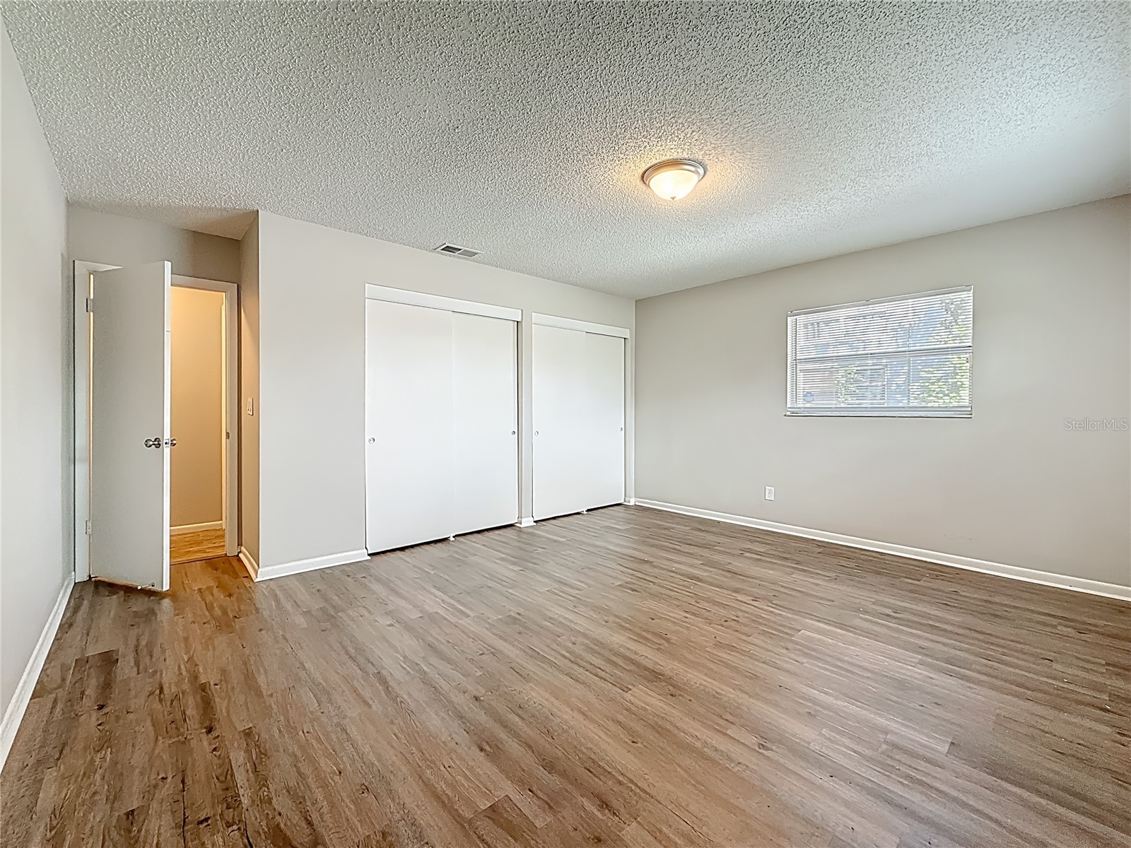 2100 58th Street N Saint Petersburg FL 33710 OM712139 image30