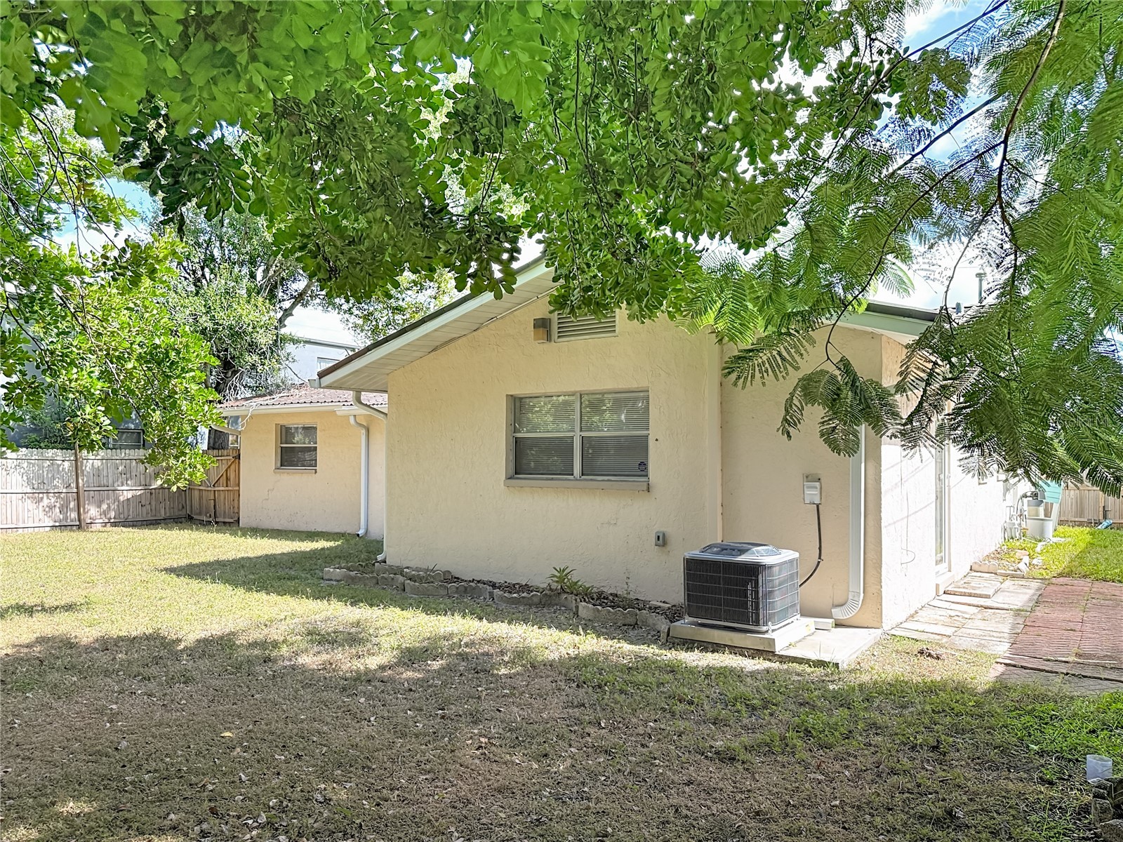 2100 58th Street N Saint Petersburg FL 33710 OM712139 image38