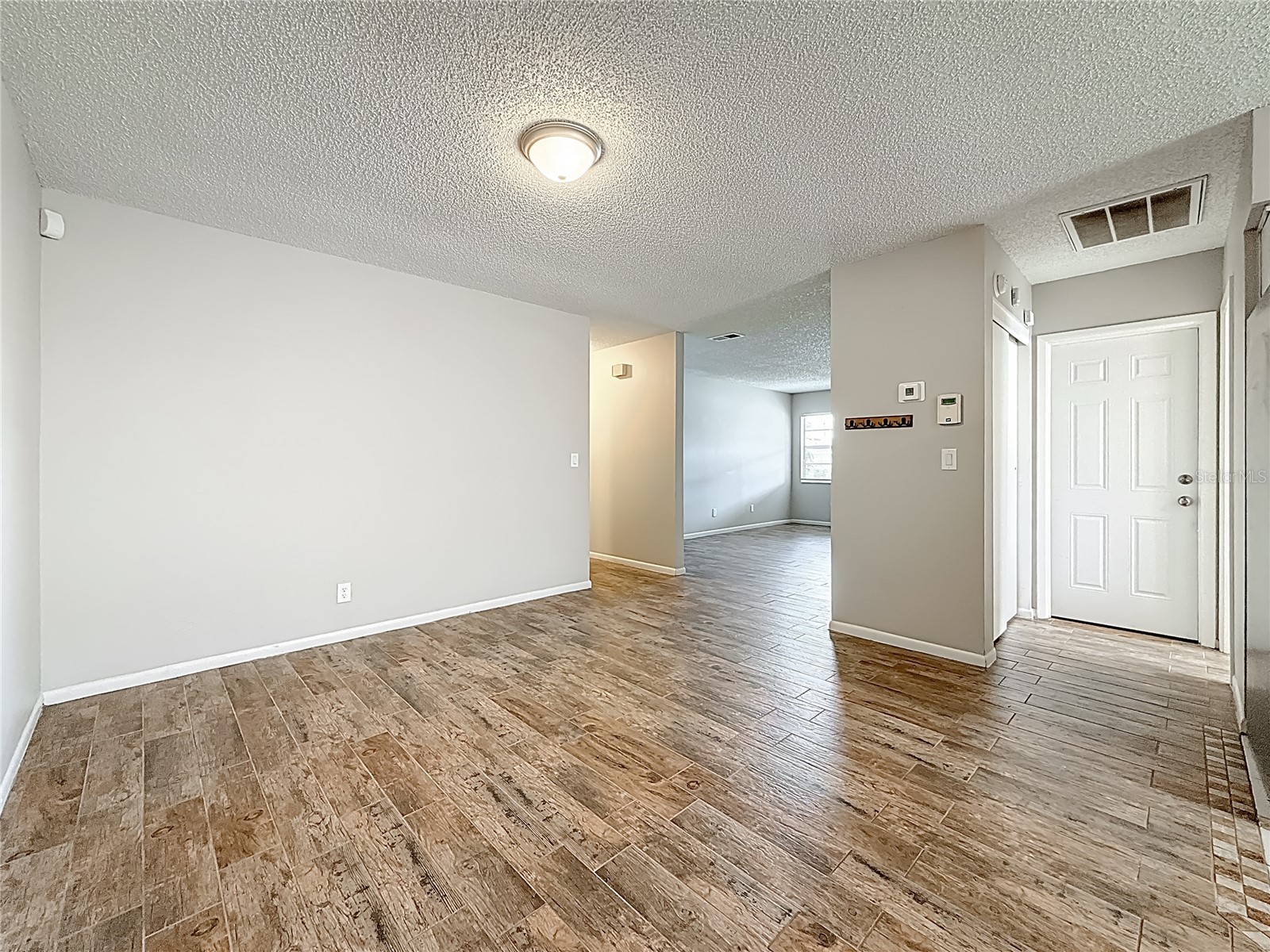 2100 58th Street N Saint Petersburg FL 33710 OM712139 image6