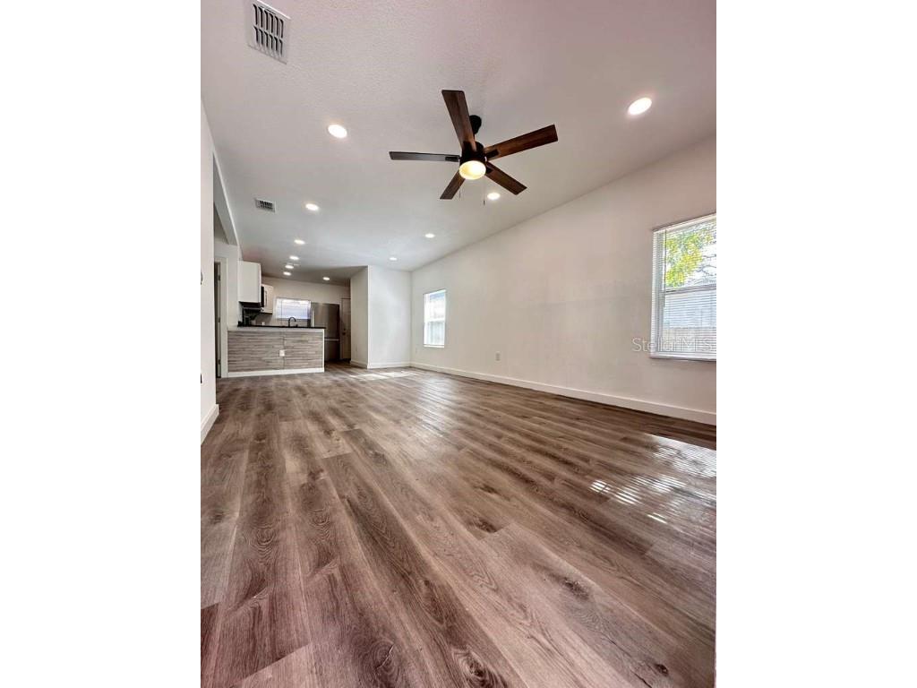 2100 Auburn Street S Saint Petersburg FL 33712 TB8453391 image17