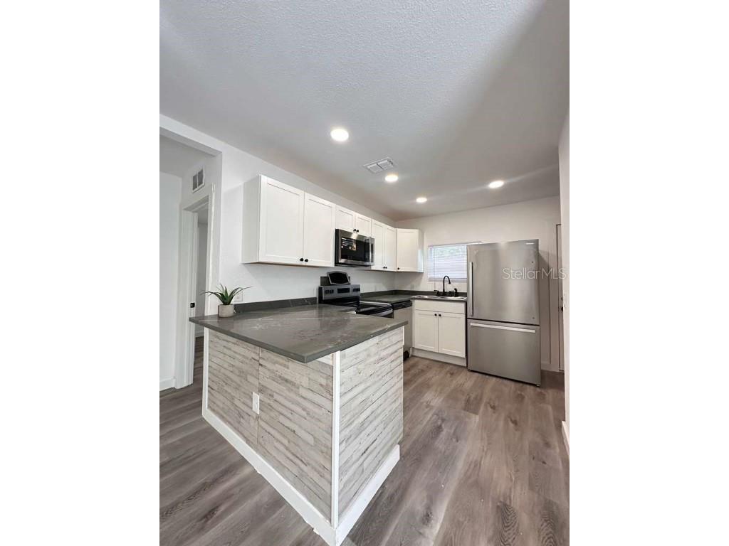 2100 Auburn Street S Saint Petersburg FL 33712 TB8453391 image36