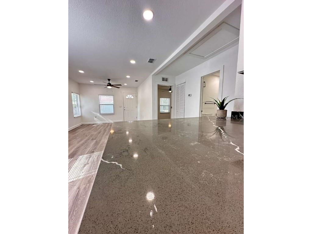 2100 Auburn Street S Saint Petersburg FL 33712 TB8453391 image40