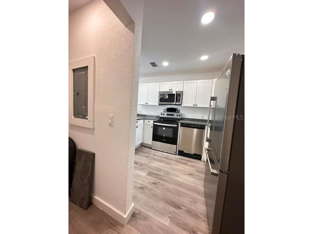 2100 Auburn Street S Saint Petersburg FL 33712 TB8453391 image41