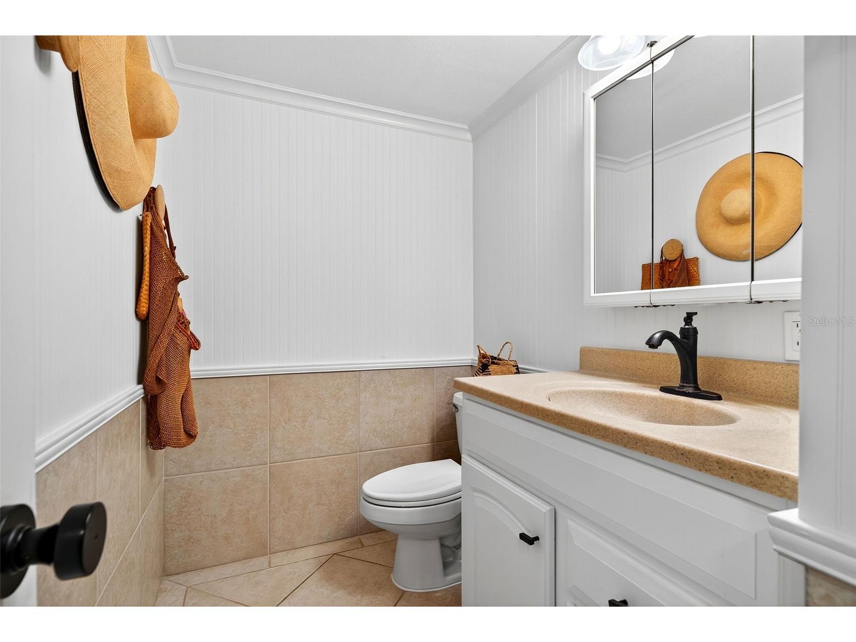 2100 Benjamin Franklin Drive #203 Sarasota FL 34236 A4671669 image19