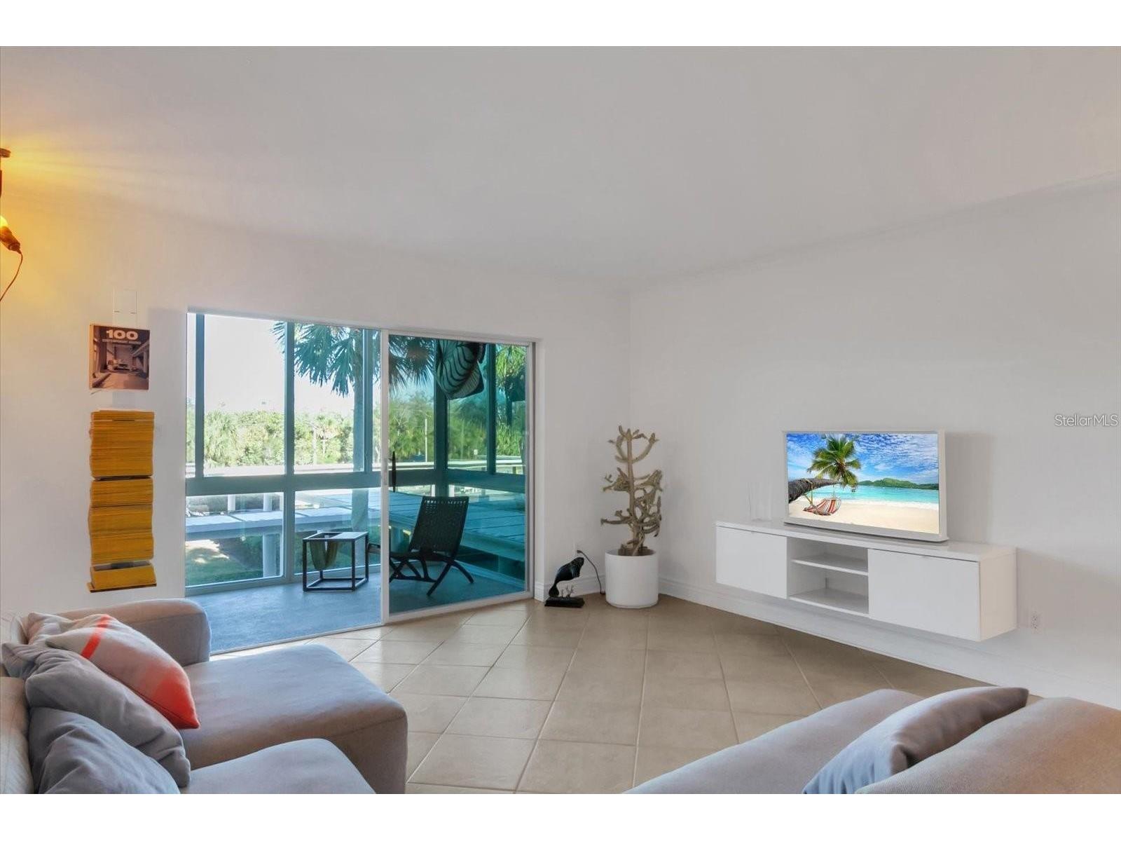 2100 Benjamin Franklin Drive #203 Sarasota FL 34236 A4688842 image18
