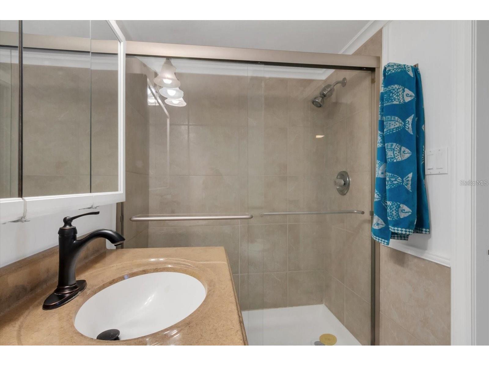 2100 Benjamin Franklin Drive #203 Sarasota FL 34236 A4688842 image9