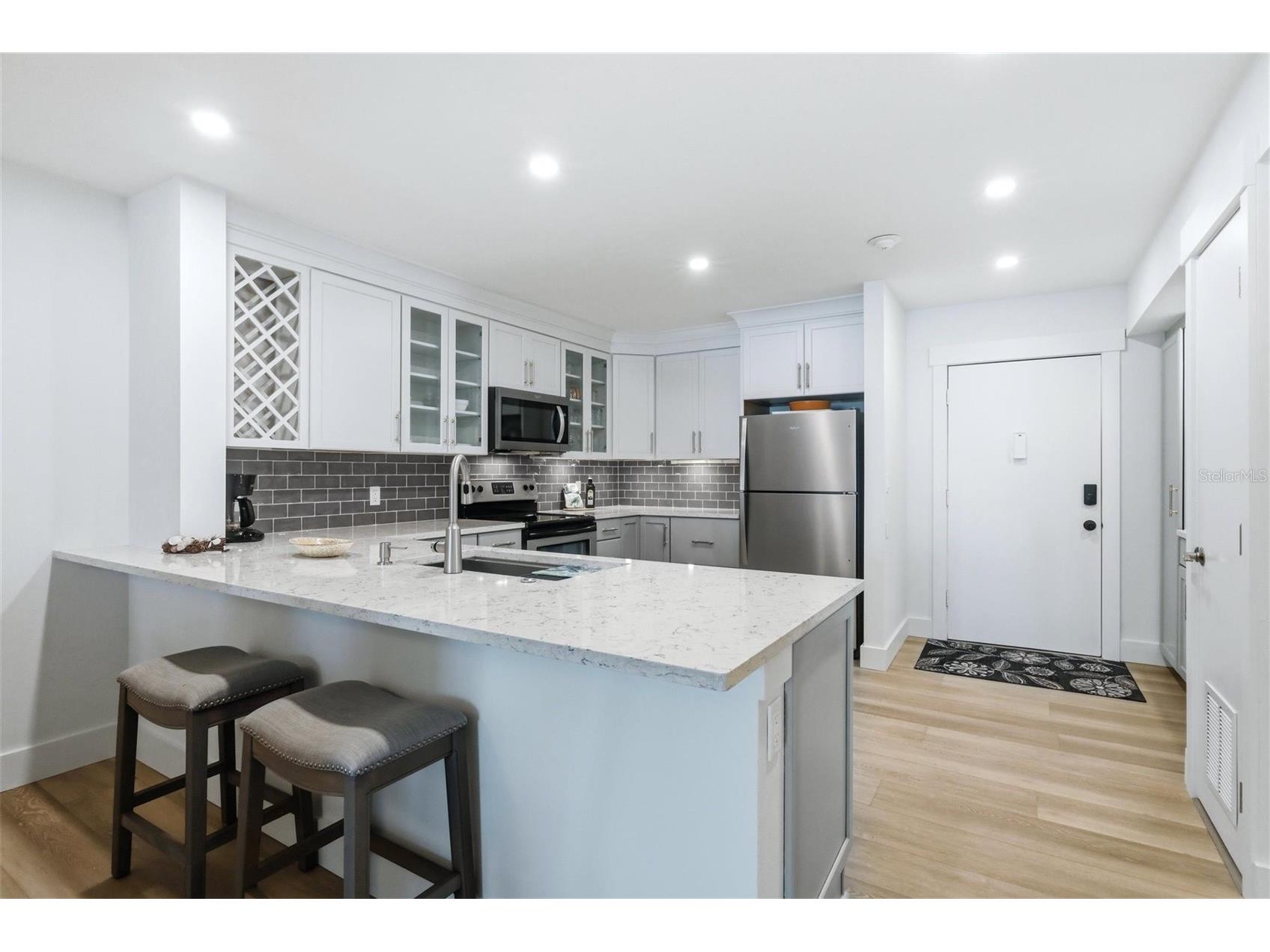 2100 Benjamin Franklin Drive #205 Sarasota FL 34236 A4690613 image14