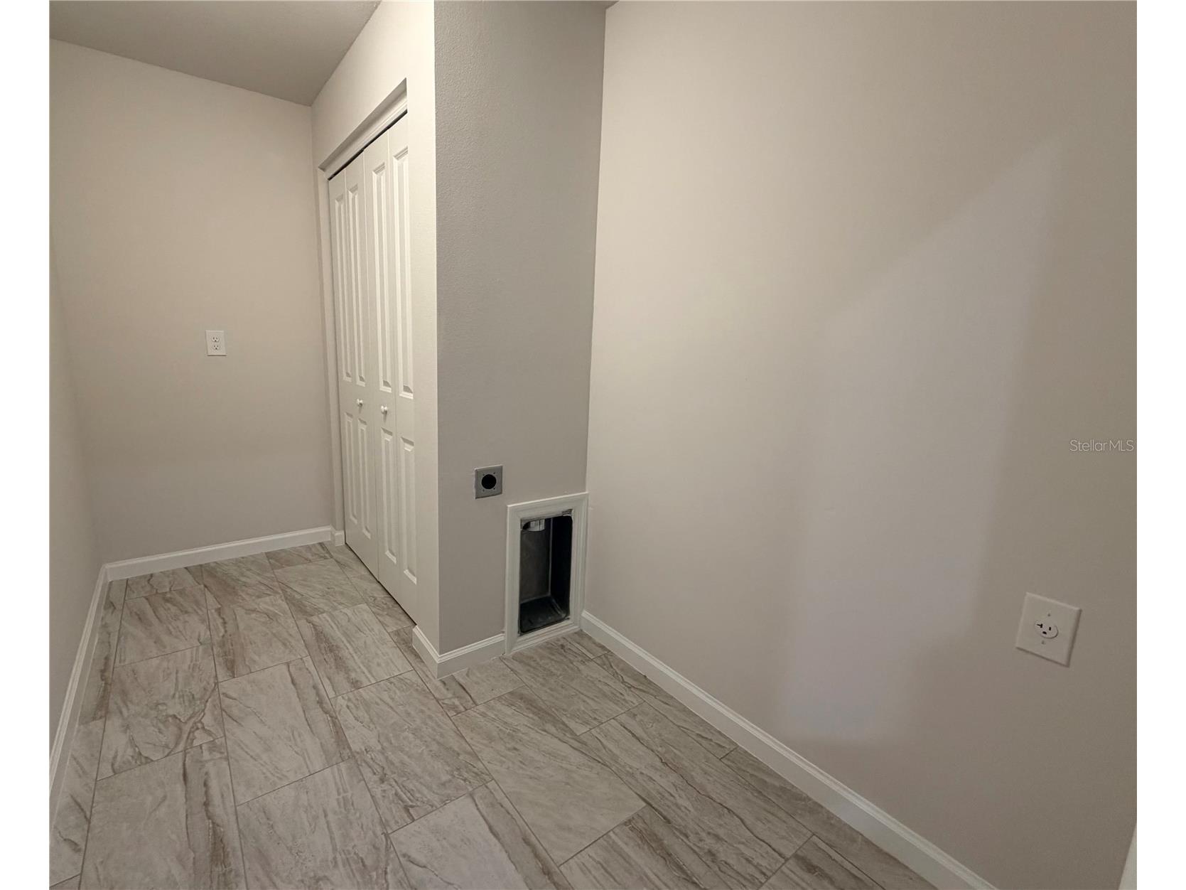 2100 Hilton Street Port Charlotte FL 33948 D6148126 image4