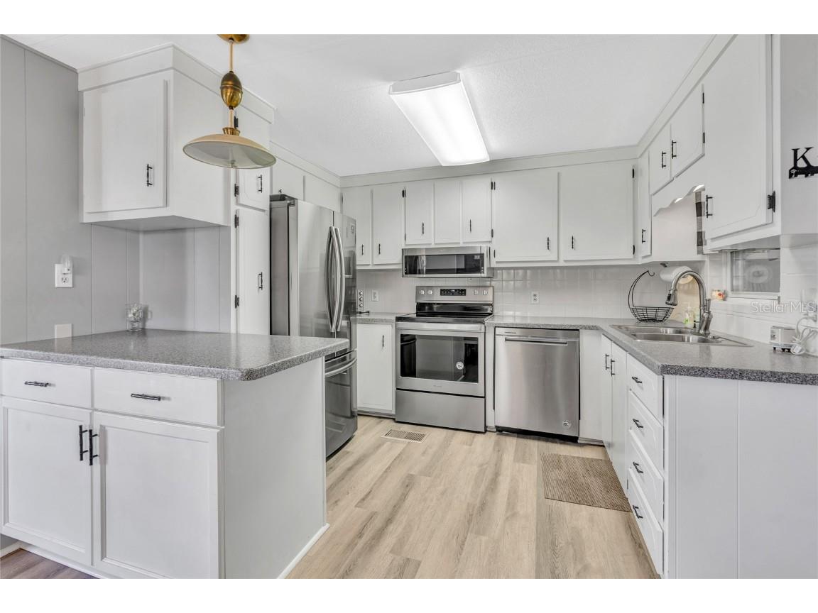 2100 Kings Highway #127 Port Charlotte FL 33980 C7517186 image8