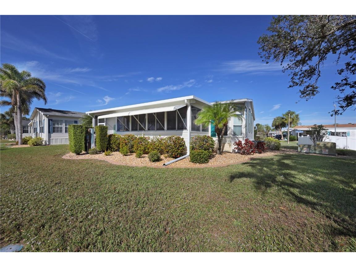 2100 Kings Highway #19 Port Charlotte FL 33980 C7516849 image5