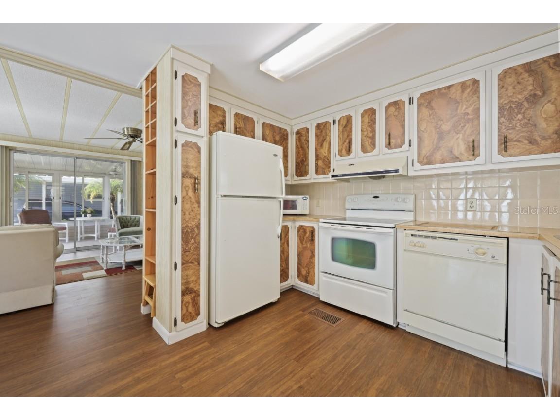 2100 Kings Highway #305 Port Charlotte FL 33980 C7505759 image13