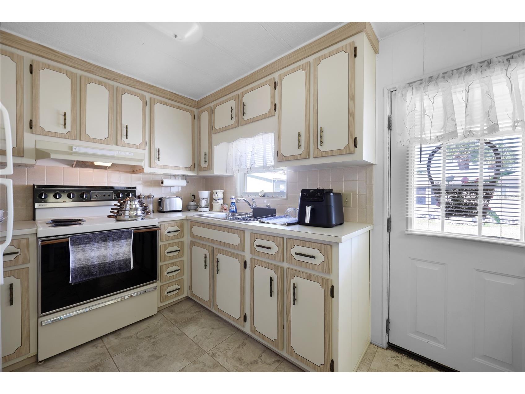 2100 Kings Highway #406 Port Charlotte FL 33980 C7522968 image16