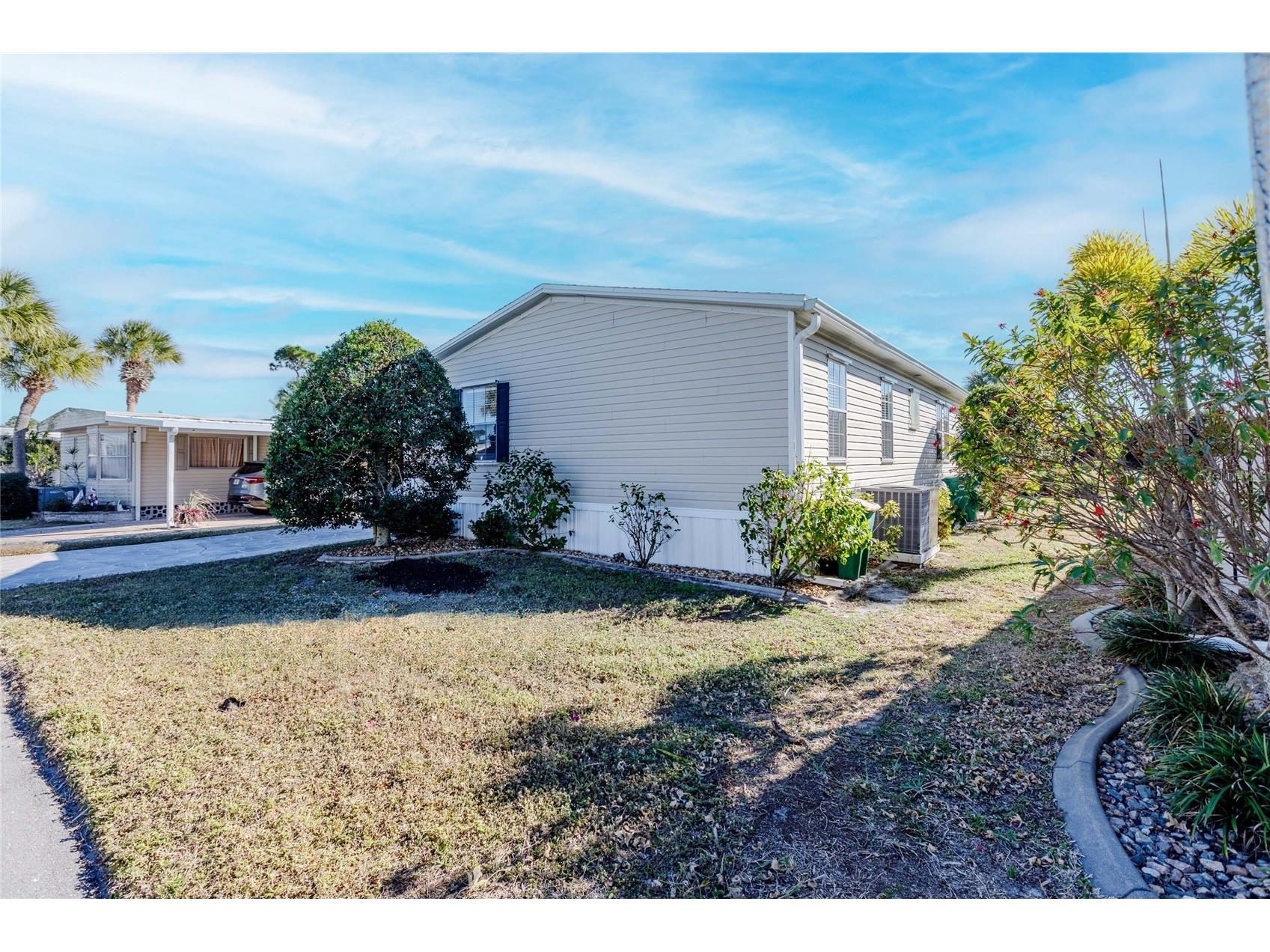 2100 Kings Highway #493 Punta Gorda FL 33980 C7520154 image2