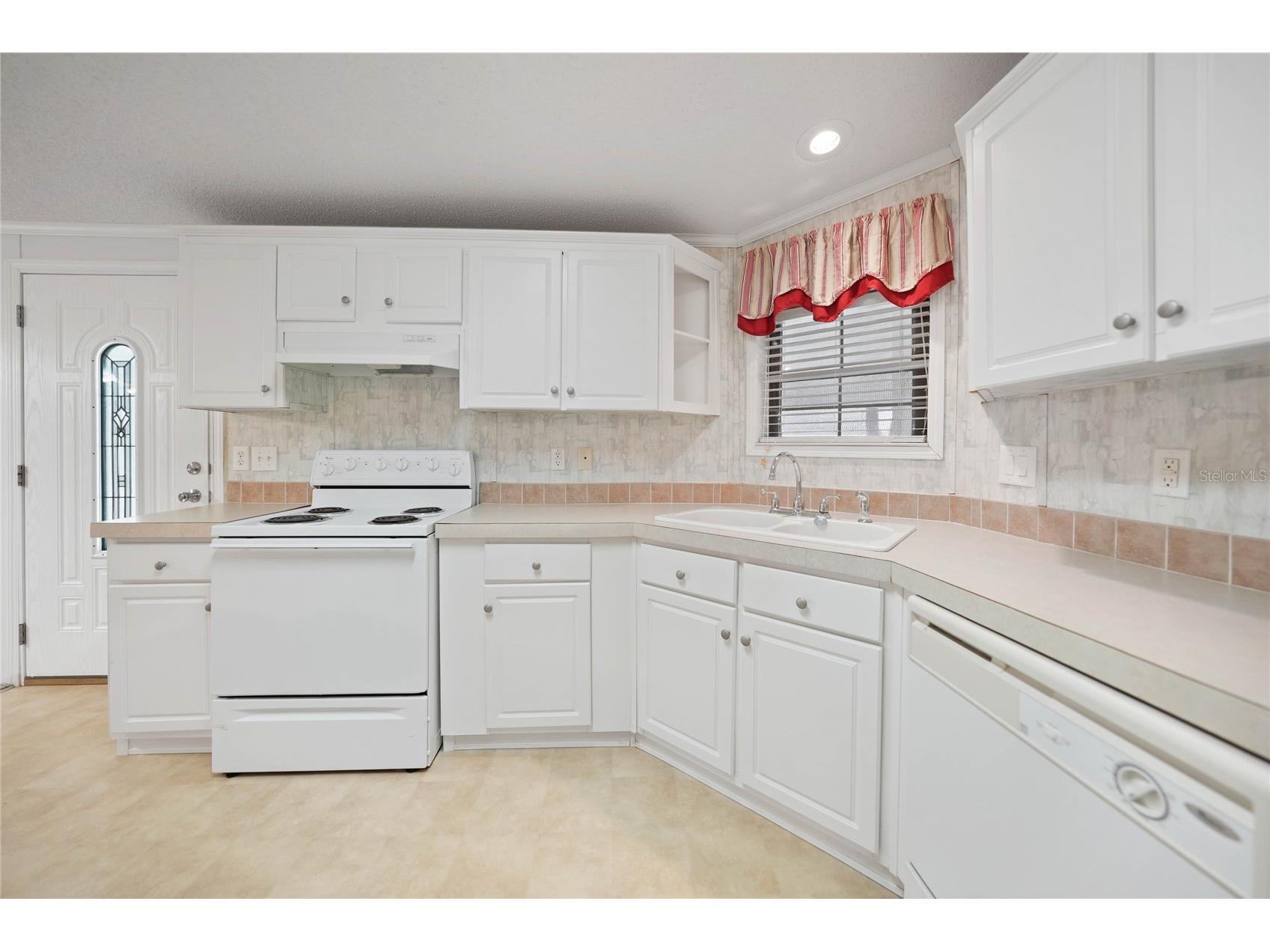 2100 Kings Highway #517 Port Charlotte FL 33980 C7525114 image6