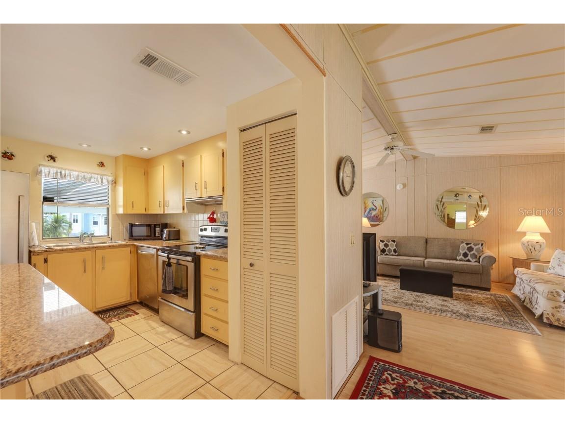 2100 Kings Highway #568 Port Charlotte FL 33980 C7513269 image9