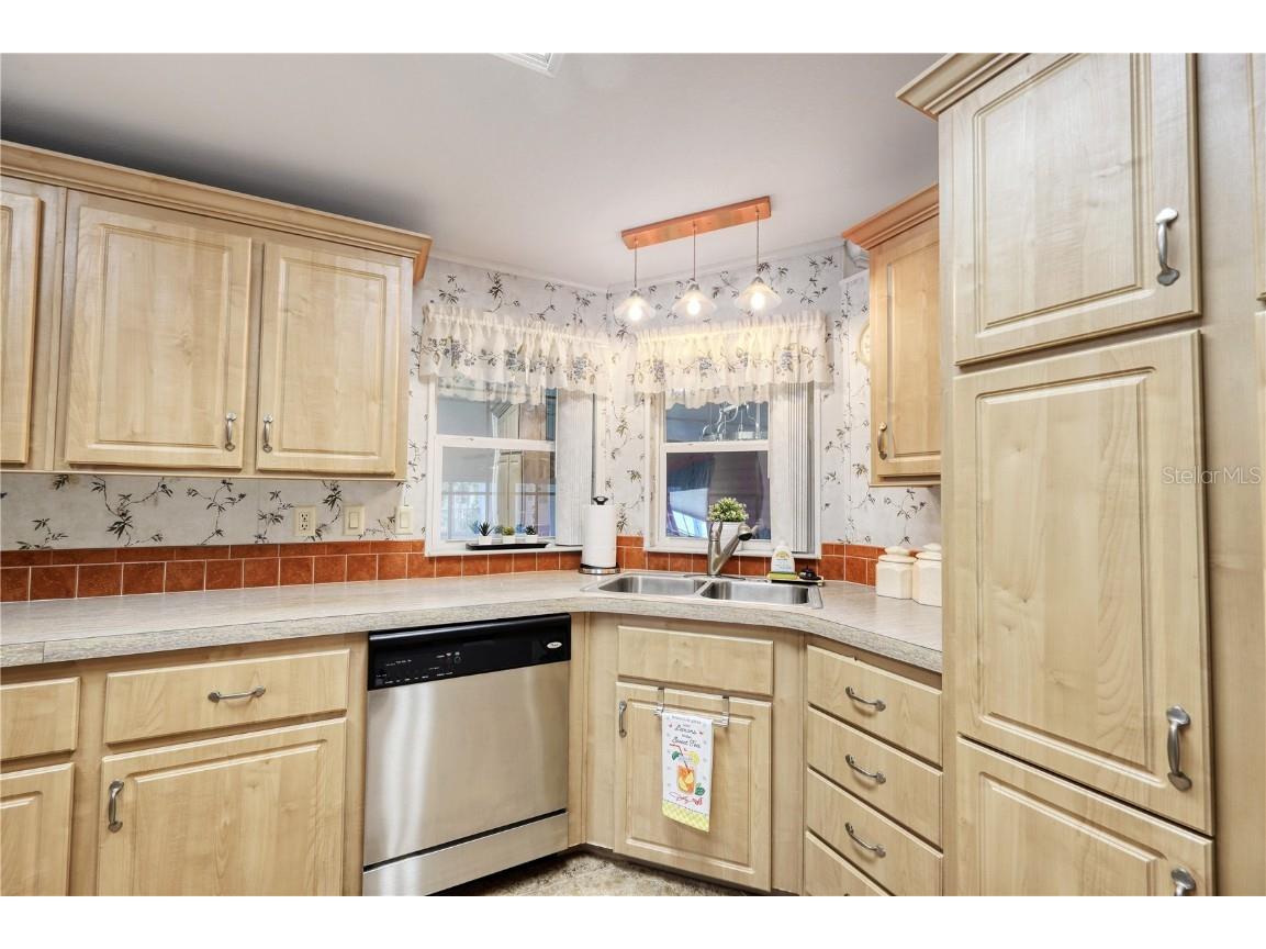 2100 Kings Highway #63 Port Charlotte FL 33980 C7514280 image24