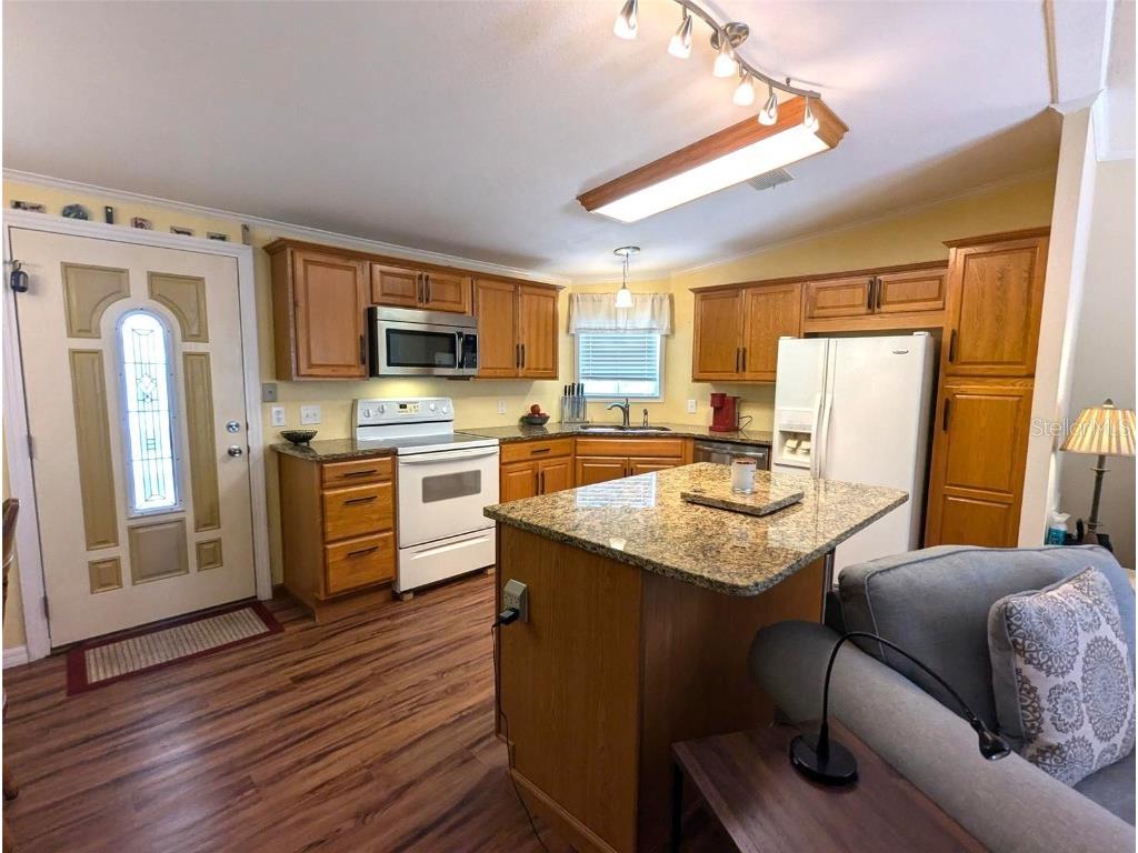 2100 Kings Highway #977 Port Charlotte FL 33980 D6142159 image3