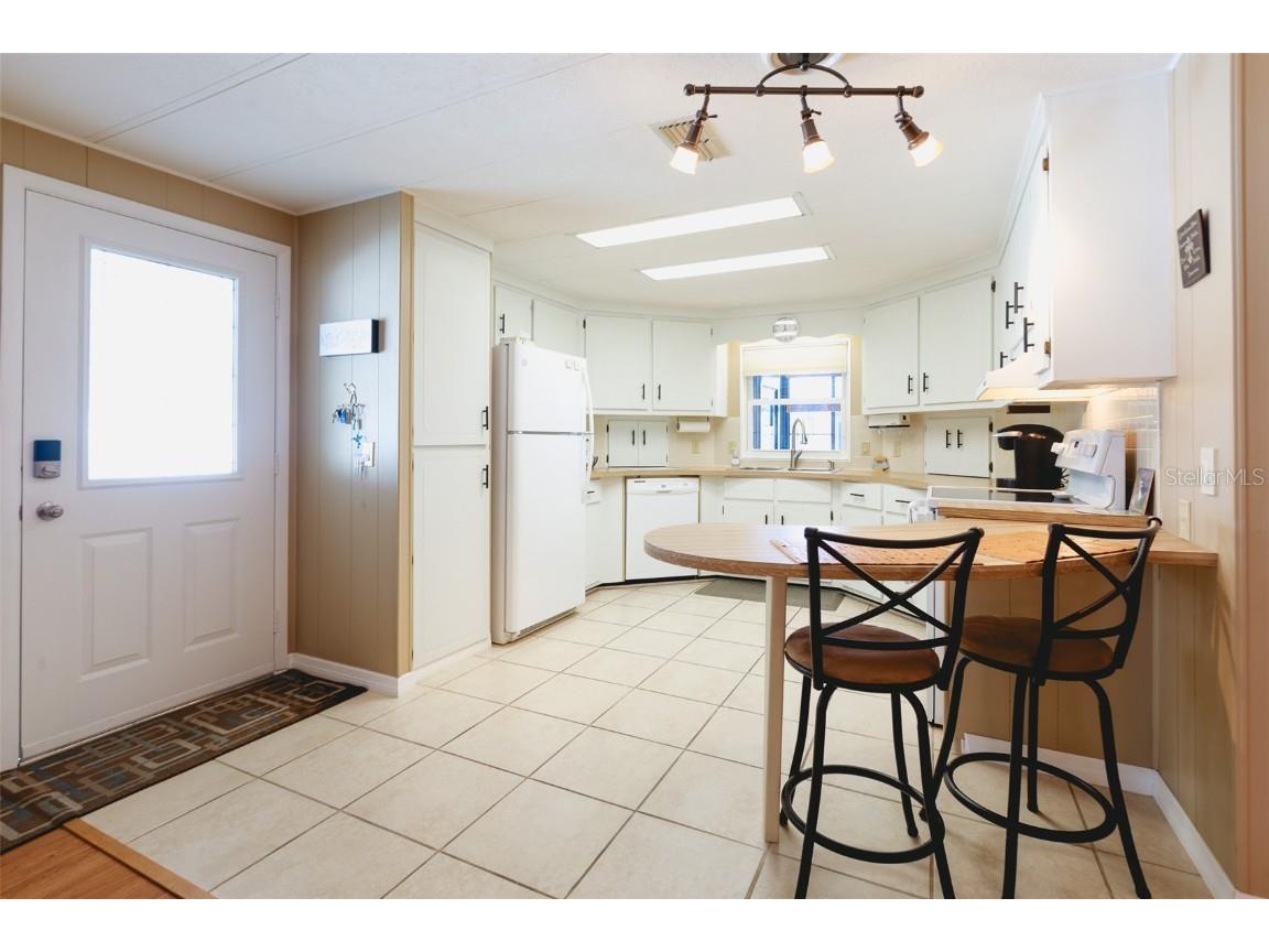 2100 Kings Highway W #1059 Port Charlotte FL 33980 C7518292 image6