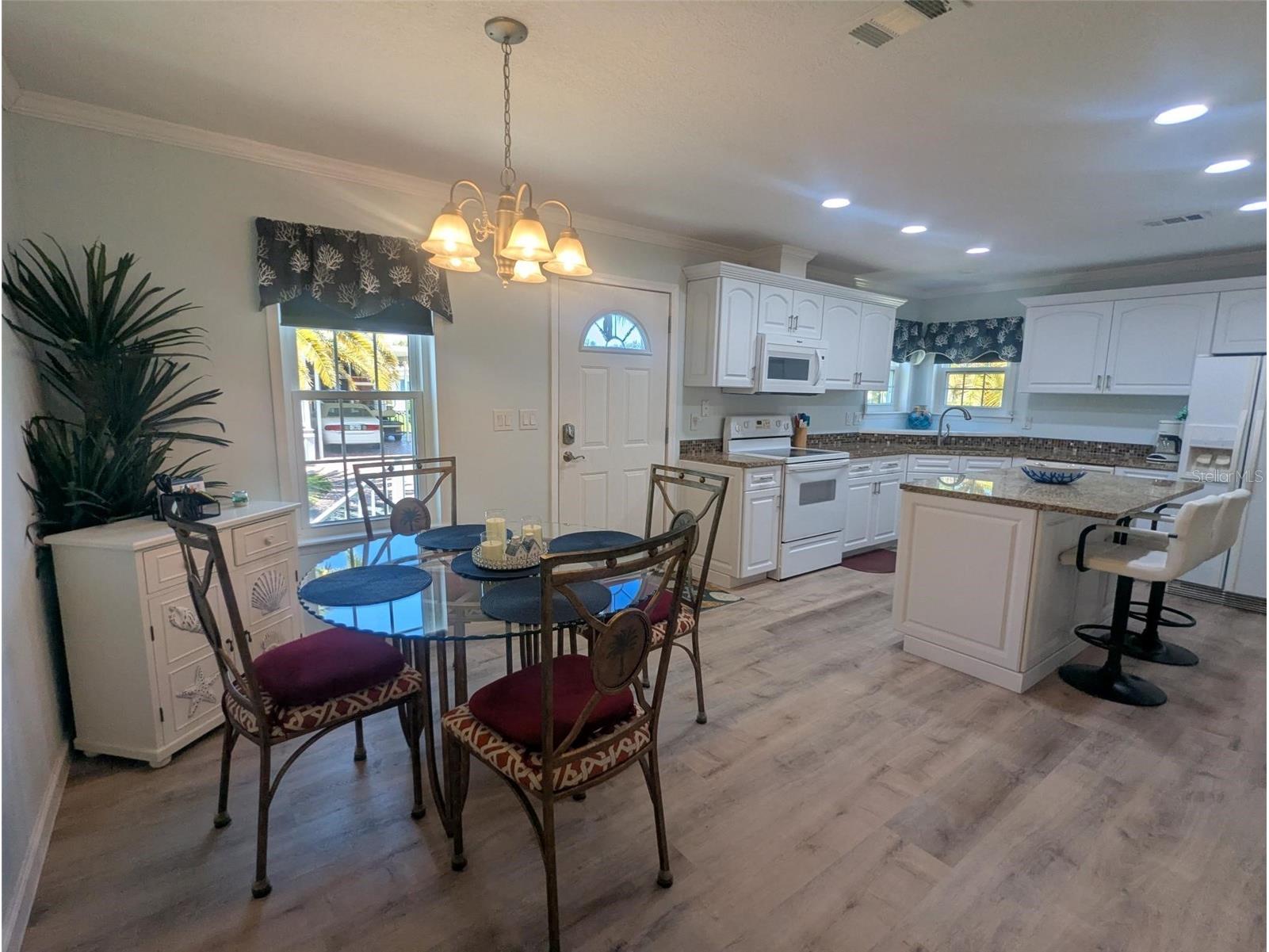 2100 Kings Hwy #1098 Port Charlotte FL 33980 D6147181 image10