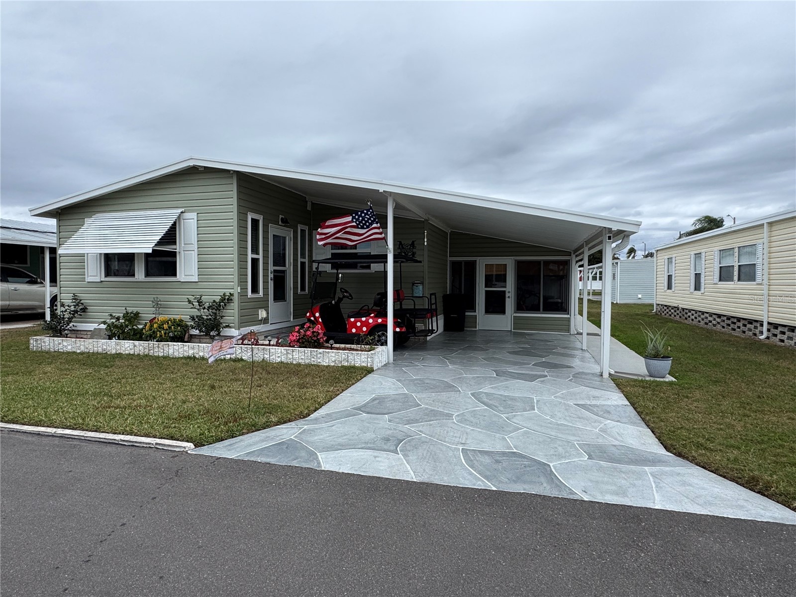 2100 Manoa Drive Holiday FL 34691 W7881746 image1