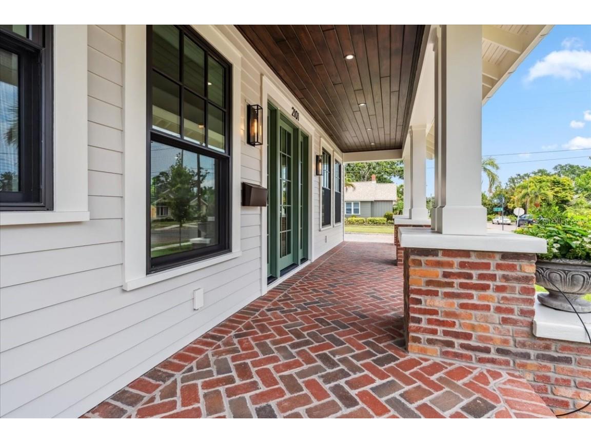 2101 3rd Avenue N Saint Petersburg FL 33713 TB8390574 image11