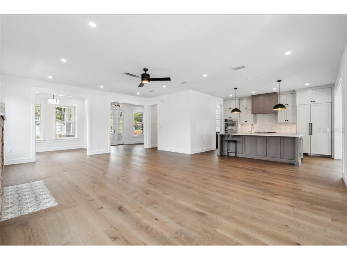 2101 3rd Avenue N Saint Petersburg FL 33713 TB8390574 image14