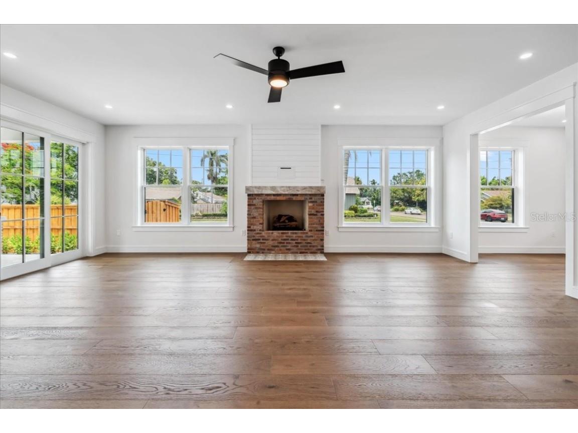 2101 3rd Avenue N Saint Petersburg FL 33713 TB8390574 image20