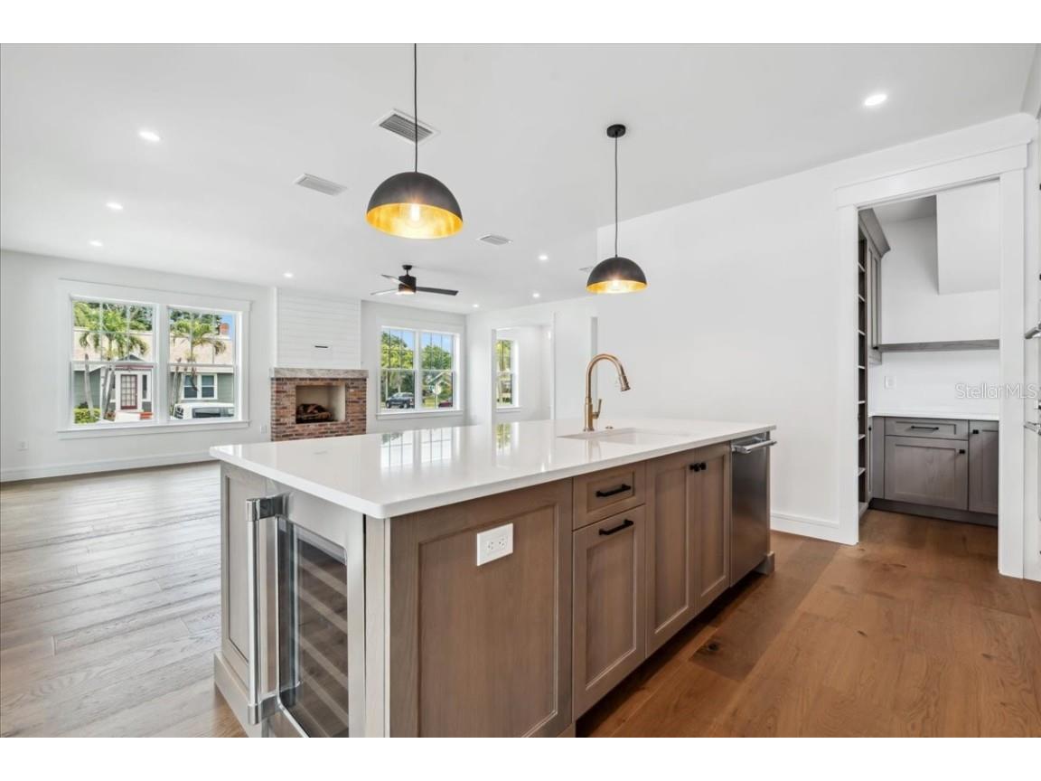 2101 3rd Avenue N Saint Petersburg FL 33713 TB8390574 image23