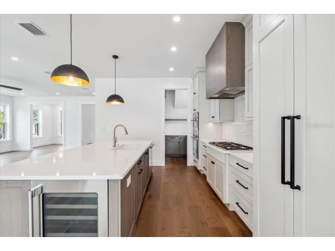 2101 3rd Avenue N Saint Petersburg FL 33713 TB8390574 image25