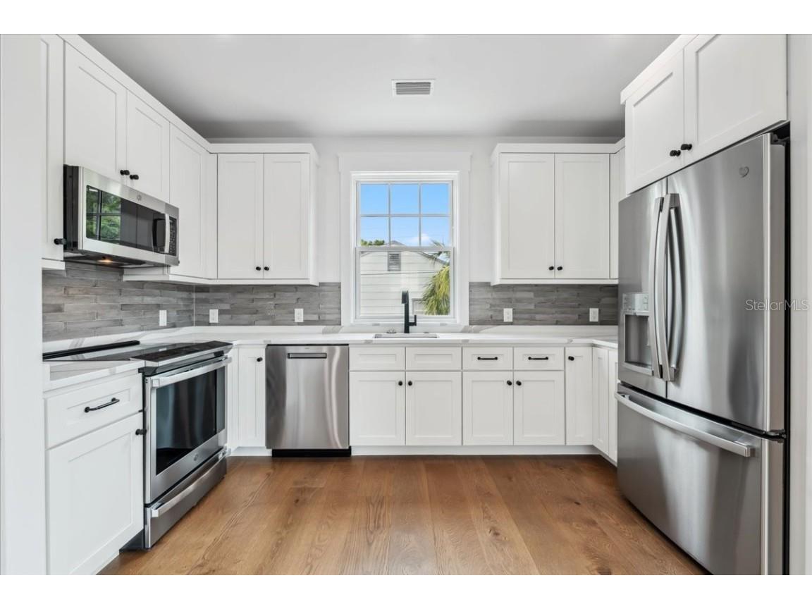 2101 3rd Avenue N Saint Petersburg FL 33713 TB8390574 image68