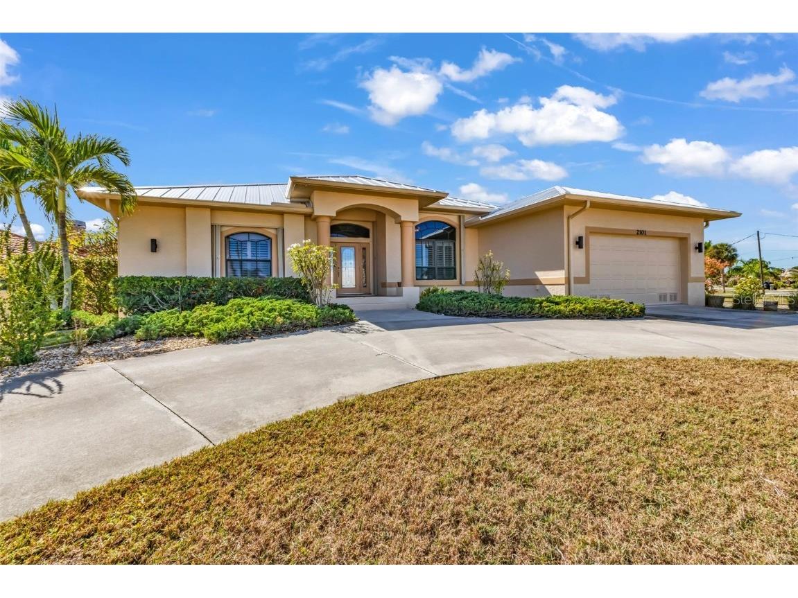 2101 Gulfview Road Punta Gorda FL 33950 C7517309 image1