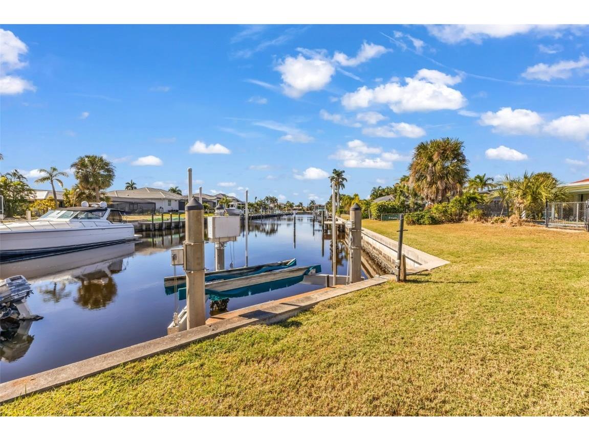 2101 Gulfview Road Punta Gorda FL 33950 C7517309 image4