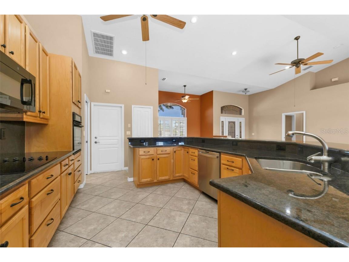 2101 Gulfview Road Punta Gorda FL 33950 C7517309 image6