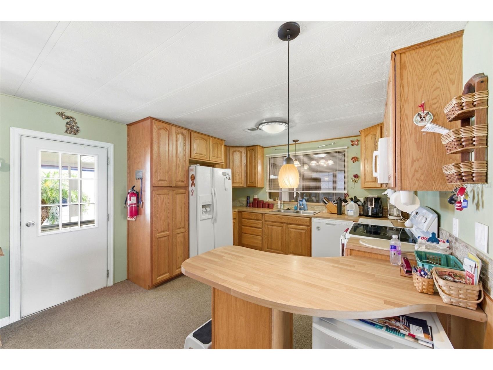 2101 Kona Dr Holiday FL 34691 W7884636 image22