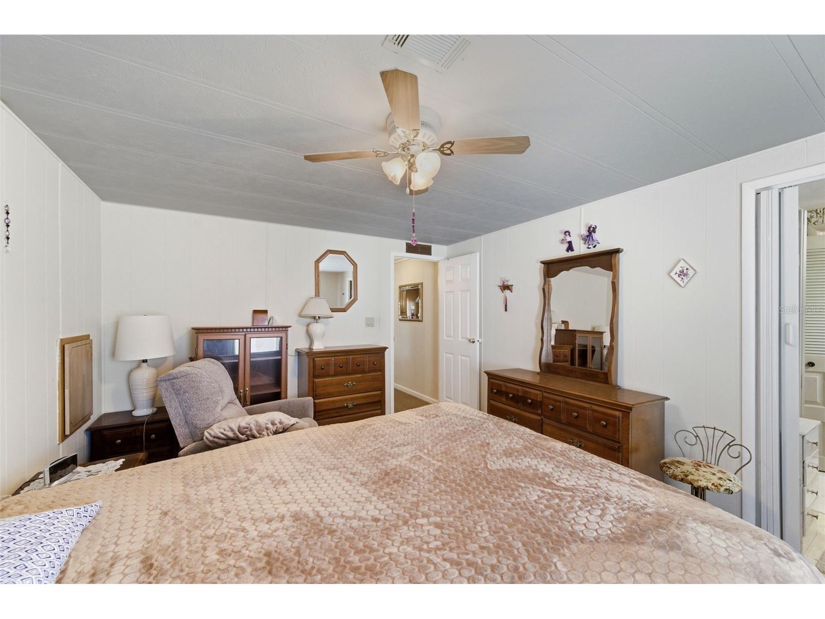 2101 Kona Dr Holiday FL 34691 W7884636 image33