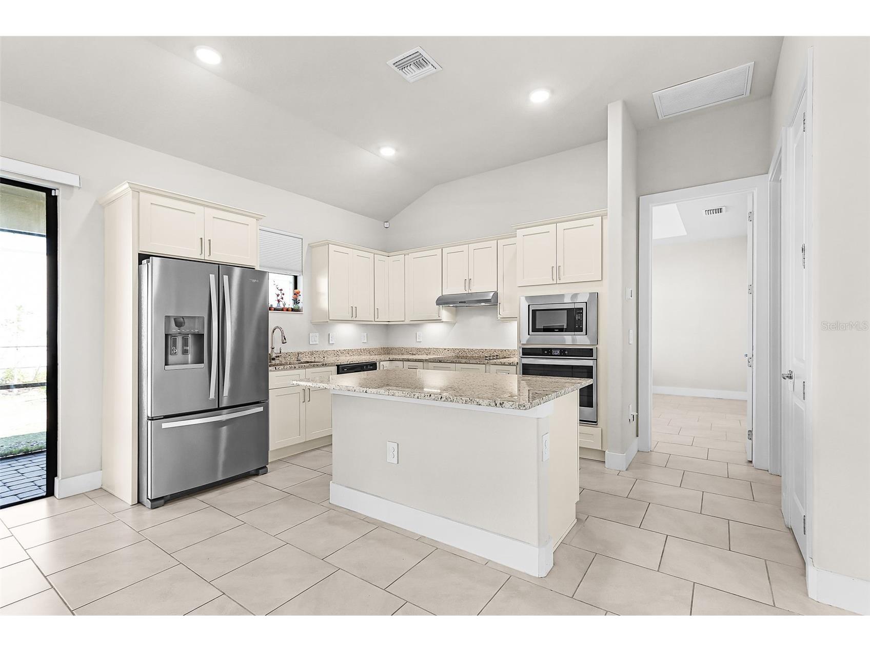 2101 NE 36th Terrace Cape Coral FL 33909 C7521684 image5
