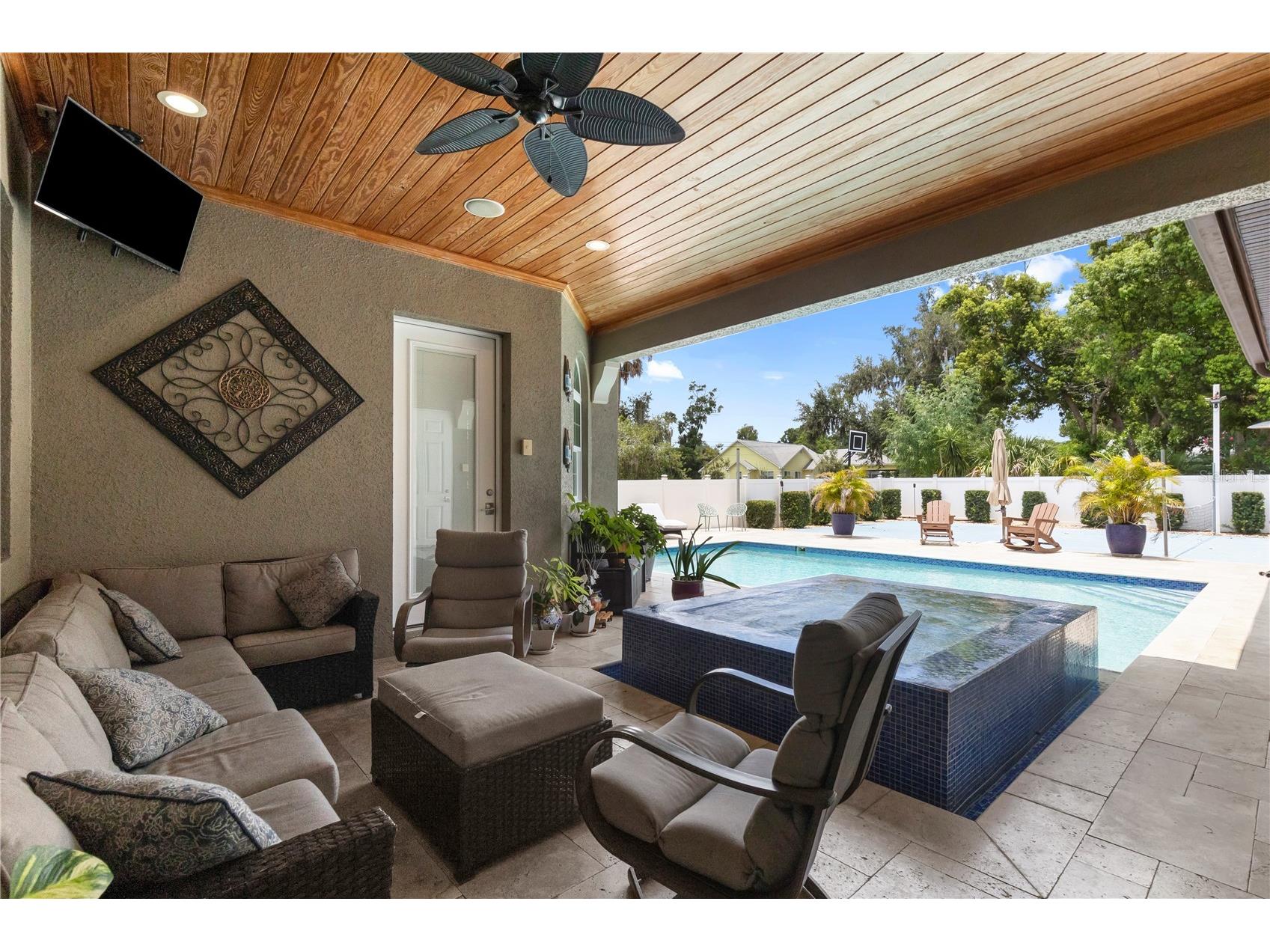 2101 W Bearss Avenue Tampa FL 33618 TB8525938 image82
