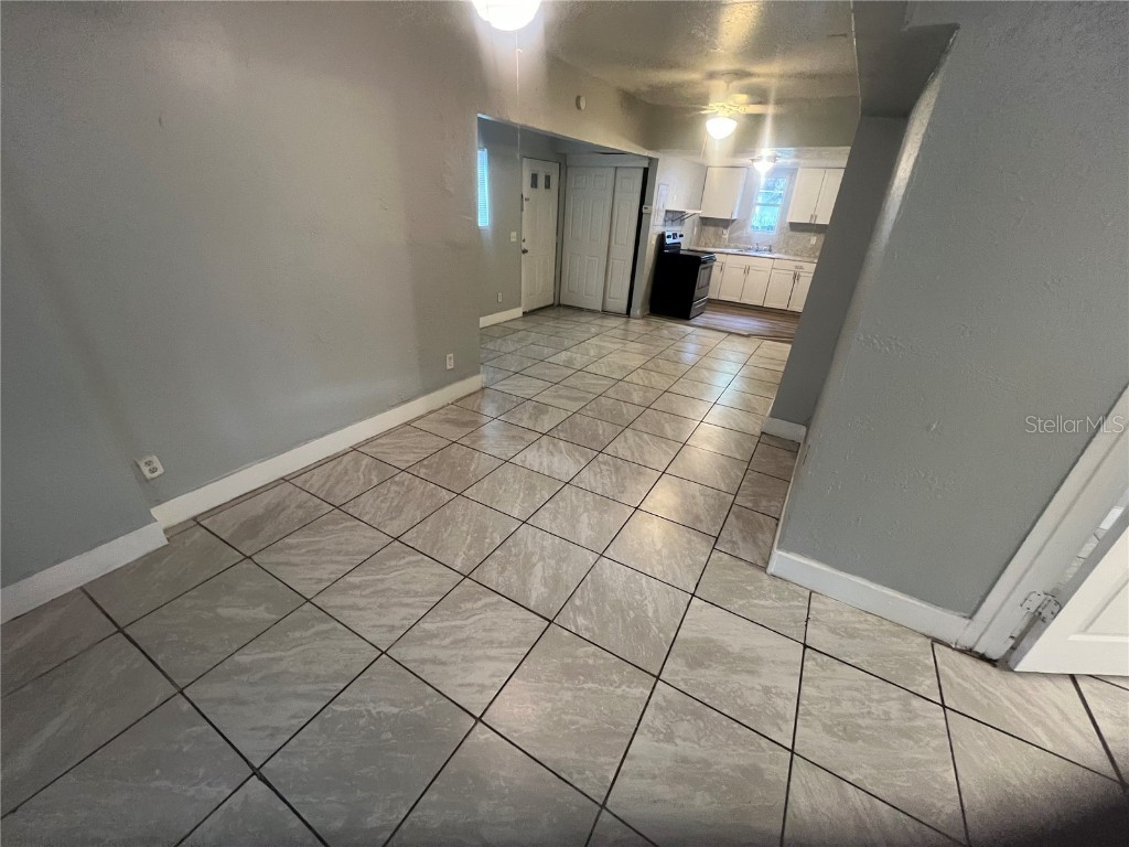 2102 14th Street S Saint Petersburg FL 33705 TB8428532 image4