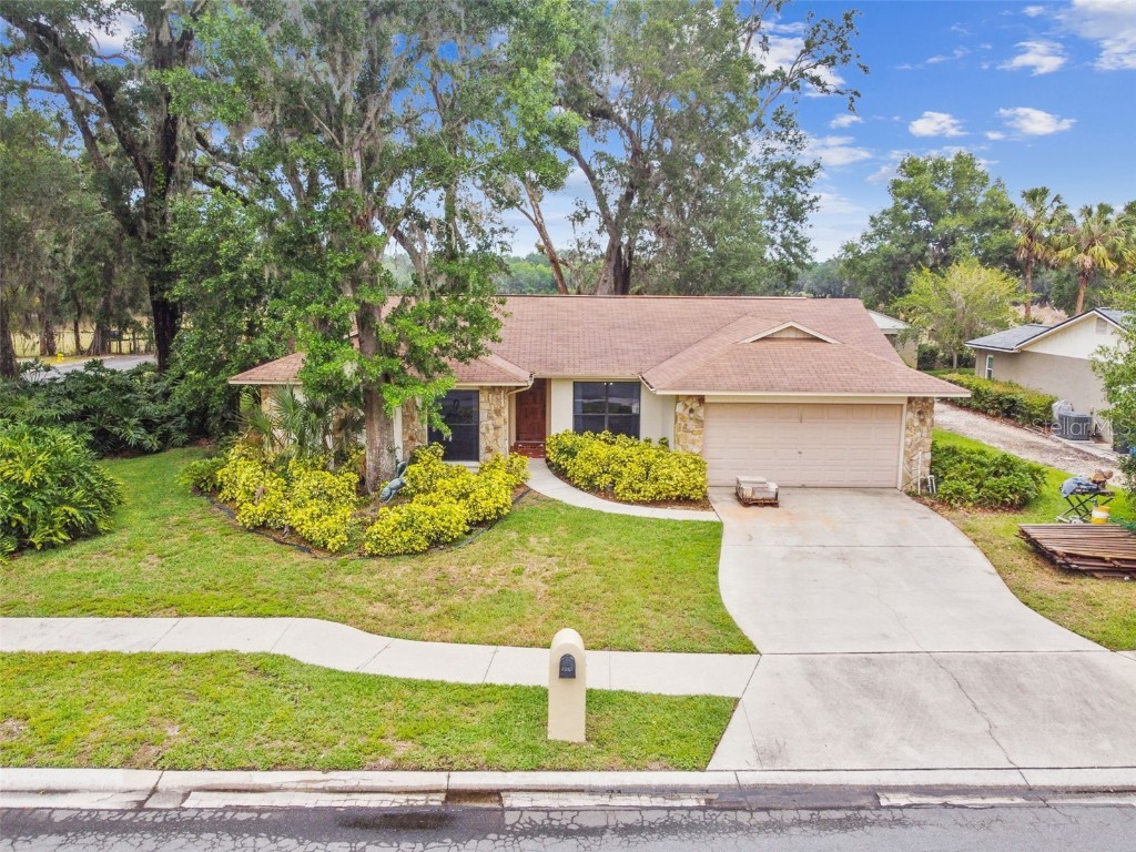 2102 Arch Mcdonald Drive Dover FL 33527 T3443620 image1