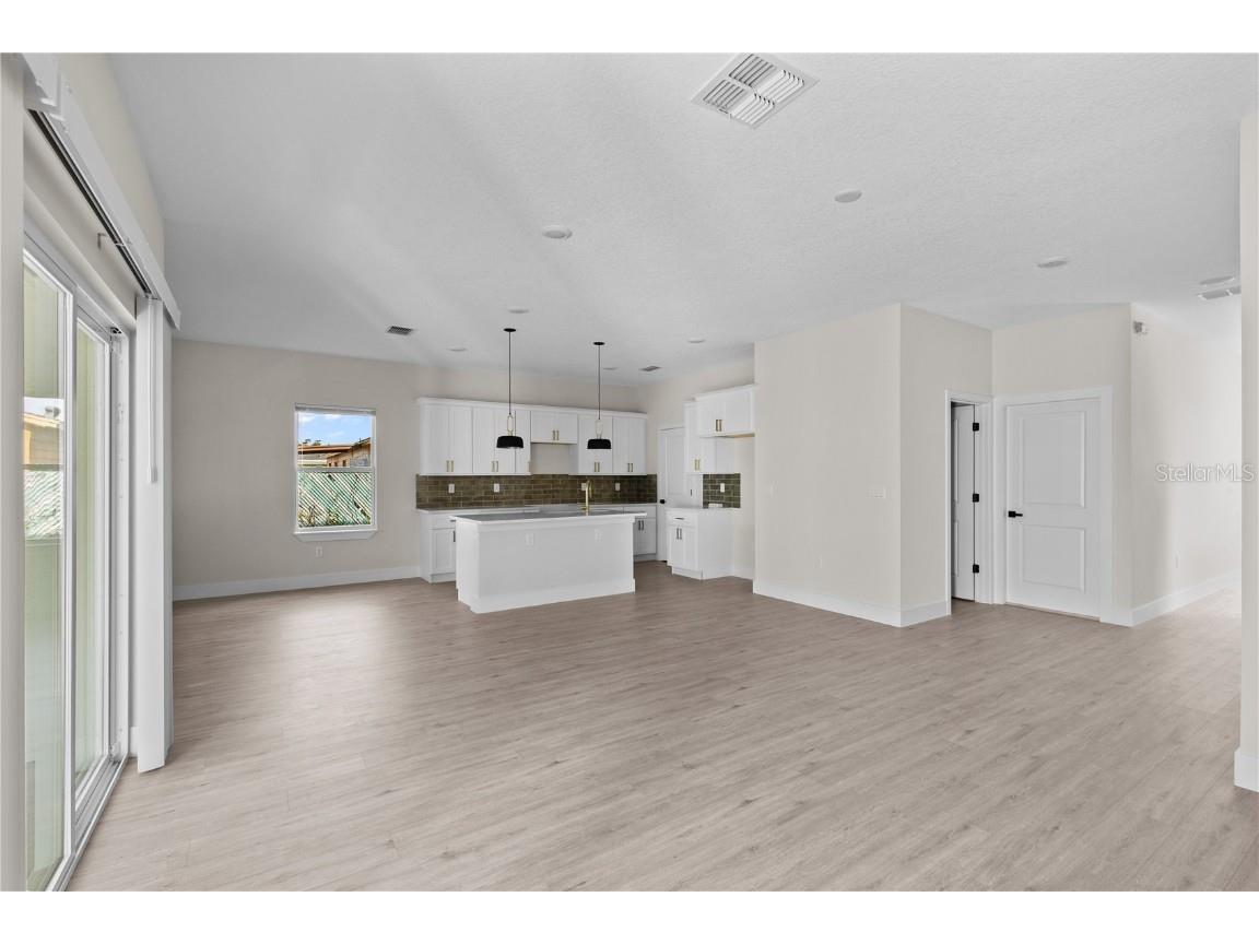 2102 Ashland Boulevard Orlando FL 32808 O6355876 image10