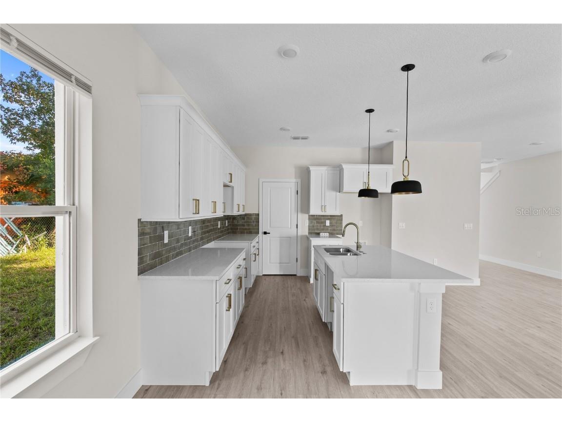 2102 Ashland Boulevard Orlando FL 32808 O6355876 image11