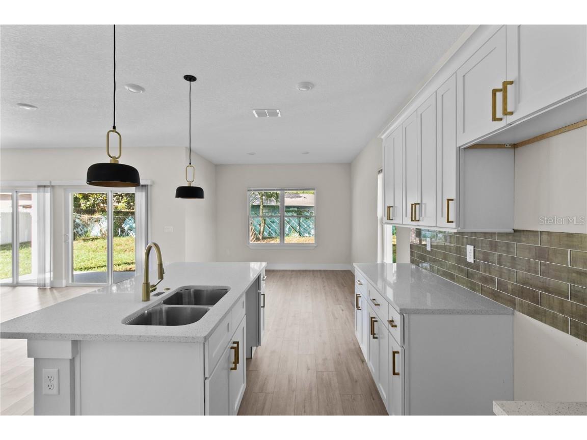 2102 Ashland Boulevard Orlando FL 32808 O6355876 image12