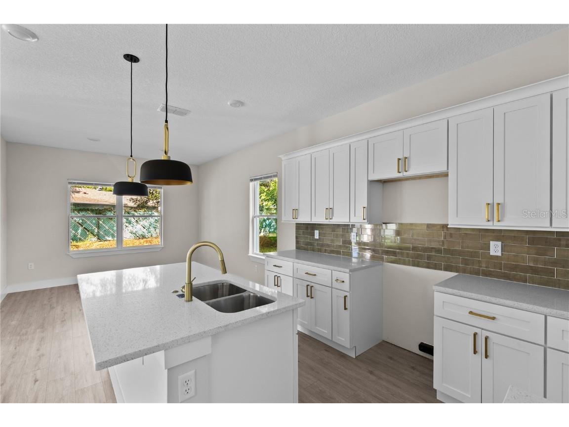 2102 Ashland Boulevard Orlando FL 32808 O6355876 image13